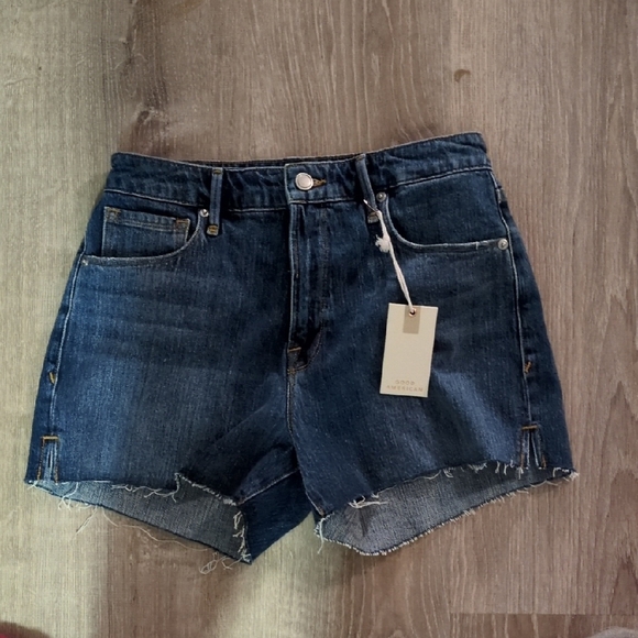 Good American Cut Off Shorts Size 4/27